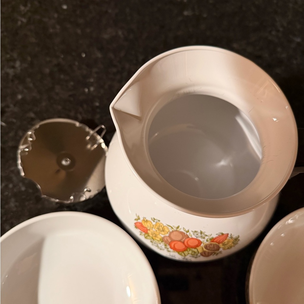 Corningware “Spice of Life” Pattern Teapot, Bowls & Fork - Picture 5 of 9